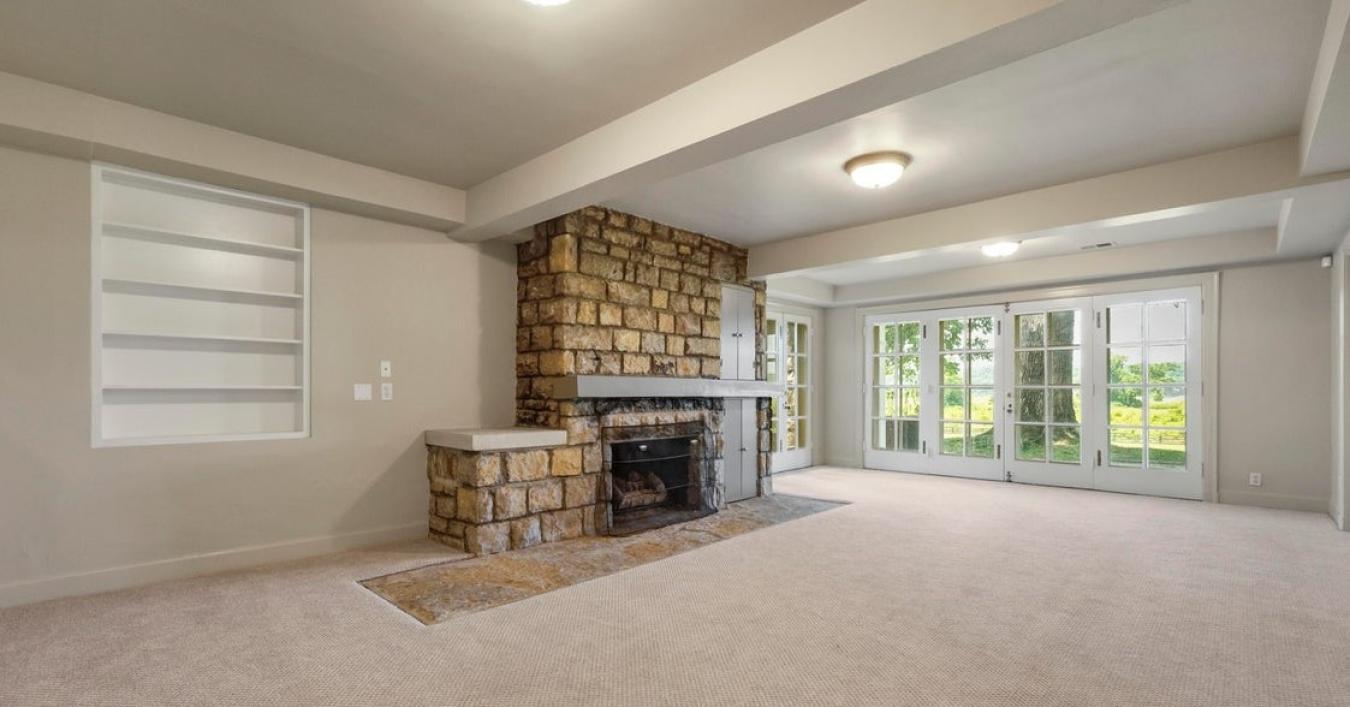 8234 Sutherland Farm Road, Prospect, KY, 40059, United States, 6 Bedrooms Bedrooms, ,4 BathroomsBathrooms,Residential,For Sale,8234 Sutherland Farm Road,1272624