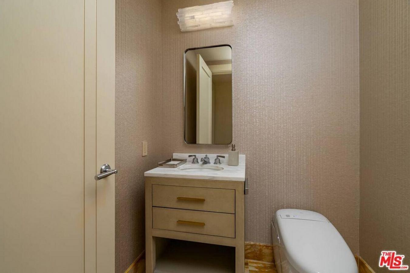 1 W Century Drive #35A, Los Angeles, CA, 90067, United States, 4 Bedrooms Bedrooms, ,6 BathroomsBathrooms,Residential,For Sale,1 W Century Drive #35A,1272623