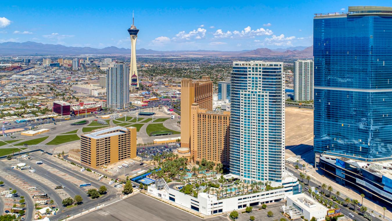2700 Las Vegas Boulevard, Las Vegas, NV, 89109, United States, 2 Bedrooms Bedrooms, ,2 BathroomsBathrooms,Residential,For Sale,2700 Las Vegas Boulevard,1274223