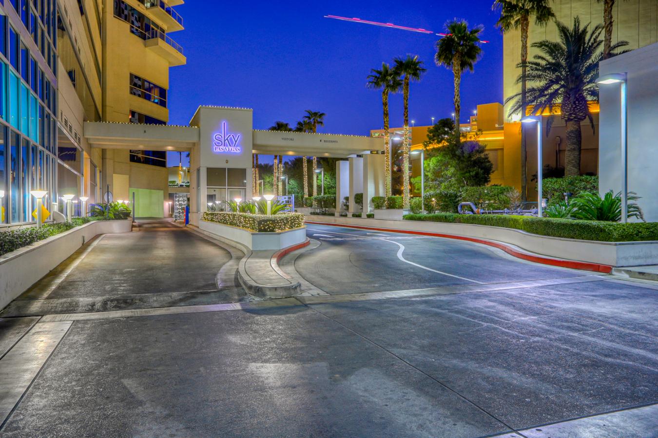 2700 Las Vegas Boulevard, Las Vegas, NV, 89109, United States, 2 Bedrooms Bedrooms, ,2 BathroomsBathrooms,Residential,For Sale,2700 Las Vegas Boulevard,1274223