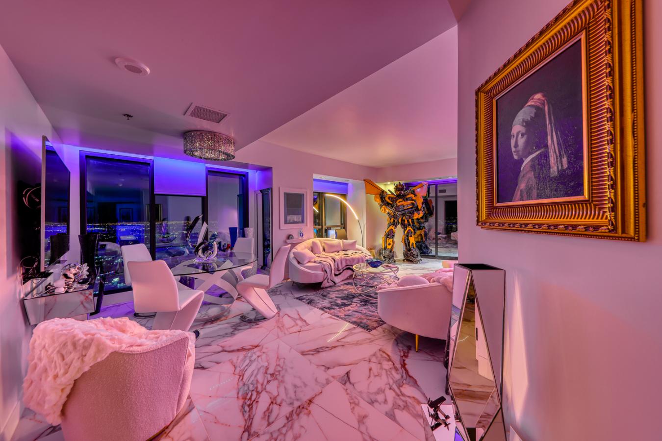 2700 Las Vegas Boulevard, Las Vegas, NV, 89109, United States, 2 Bedrooms Bedrooms, ,2 BathroomsBathrooms,Residential,For Sale,2700 Las Vegas Boulevard,1274223