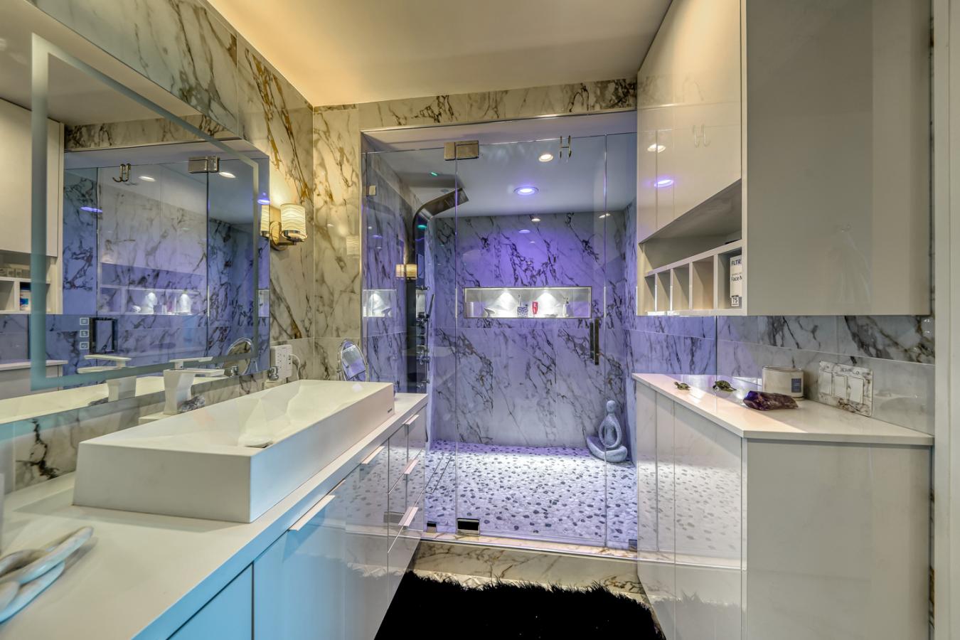 2700 Las Vegas Boulevard, Las Vegas, NV, 89109, United States, 2 Bedrooms Bedrooms, ,2 BathroomsBathrooms,Residential,For Sale,2700 Las Vegas Boulevard,1274223