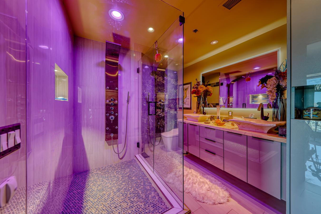 2700 Las Vegas Boulevard, Las Vegas, NV, 89109, United States, 2 Bedrooms Bedrooms, ,2 BathroomsBathrooms,Residential,For Sale,2700 Las Vegas Boulevard,1274223