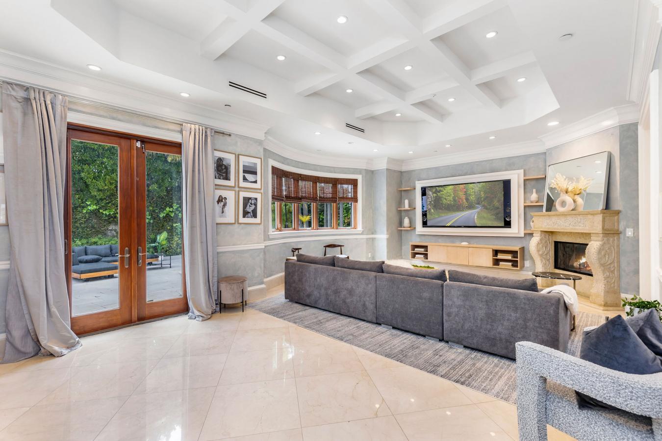 2229 Summitridge Drive, Beverly Hill, CA, 90210, United States, 6 Bedrooms Bedrooms, ,8 BathroomsBathrooms,Residential,For Sale,2229 Summitridge Drive,1278392