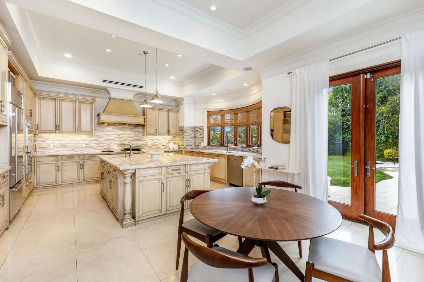 2229 Summitridge Drive, Beverly Hill, CA, 90210, United States, 6 Bedrooms Bedrooms, ,8 BathroomsBathrooms,Residential,For Sale,2229 Summitridge Drive,1278392