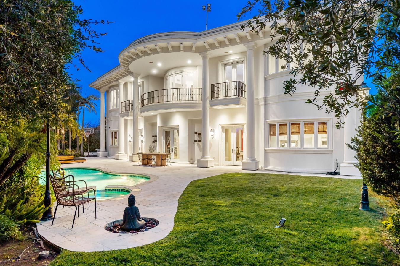 2229 Summitridge Drive, Beverly Hill, CA, 90210, United States, 6 Bedrooms Bedrooms, ,8 BathroomsBathrooms,Residential,For Sale,2229 Summitridge Drive,1278392