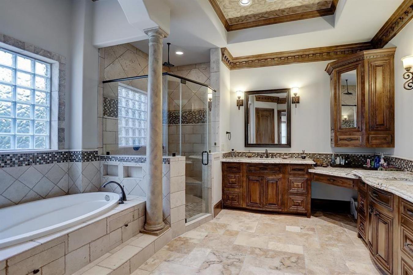 4943 Glenmeadow Drive, Houston, TX, 77096, United States, 6 Bedrooms Bedrooms, ,6 BathroomsBathrooms,Residential,For Sale,4943 Glenmeadow Drive,1282307