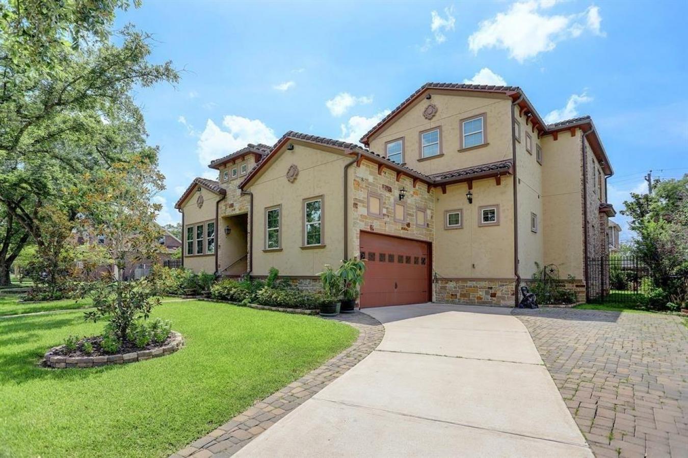 4943 Glenmeadow Drive, Houston, TX, 77096, United States, 6 Bedrooms Bedrooms, ,6 BathroomsBathrooms,Residential,For Sale,4943 Glenmeadow Drive,1282307
