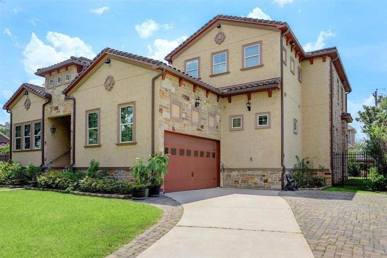 4943 Glenmeadow Drive, Houston, TX, 77096, United States, 6 Bedrooms Bedrooms, ,6 BathroomsBathrooms,Residential,For Sale,4943 Glenmeadow Drive,1282307