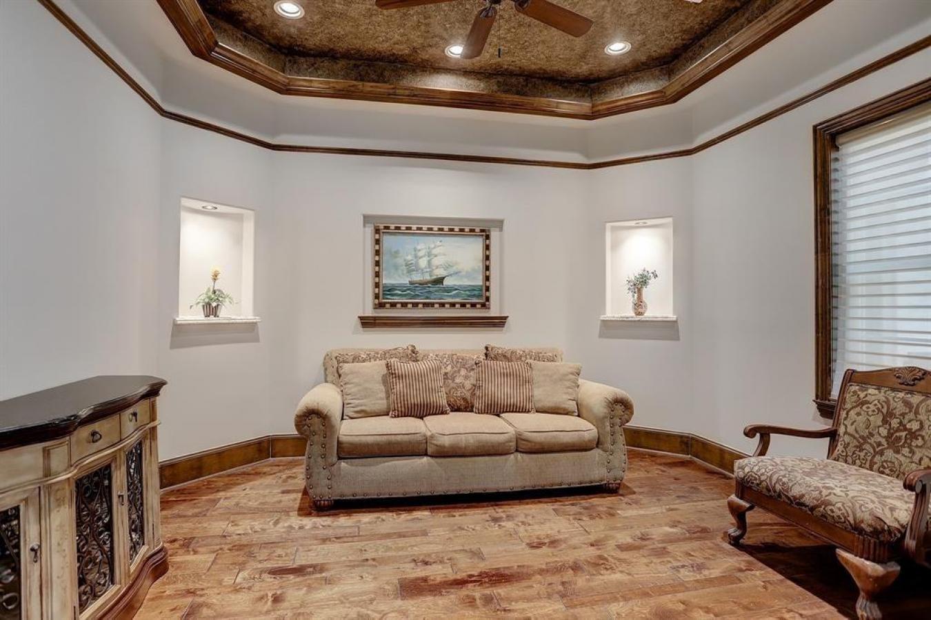 4943 Glenmeadow Drive, Houston, TX, 77096, United States, 6 Bedrooms Bedrooms, ,6 BathroomsBathrooms,Residential,For Sale,4943 Glenmeadow Drive,1282307