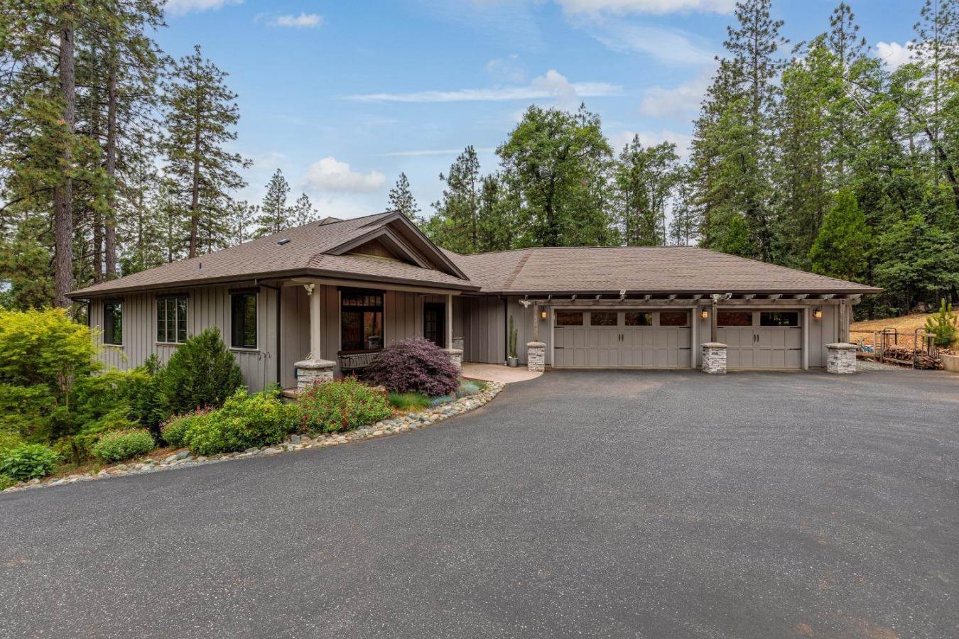 10300 Indian Trail, Nevada City, California, 95959, United States, 3 Bedrooms Bedrooms, ,2 BathroomsBathrooms,Residential,For Sale,10300 Indian Trail,1284994