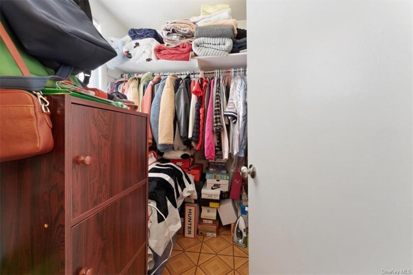 1486 Saint Lawrence Avenue, Bronx, NY, 10460, United States, 5 Bedrooms Bedrooms, ,2 BathroomsBathrooms,Residential,For Sale,1486 Saint Lawrence Avenue,1283022