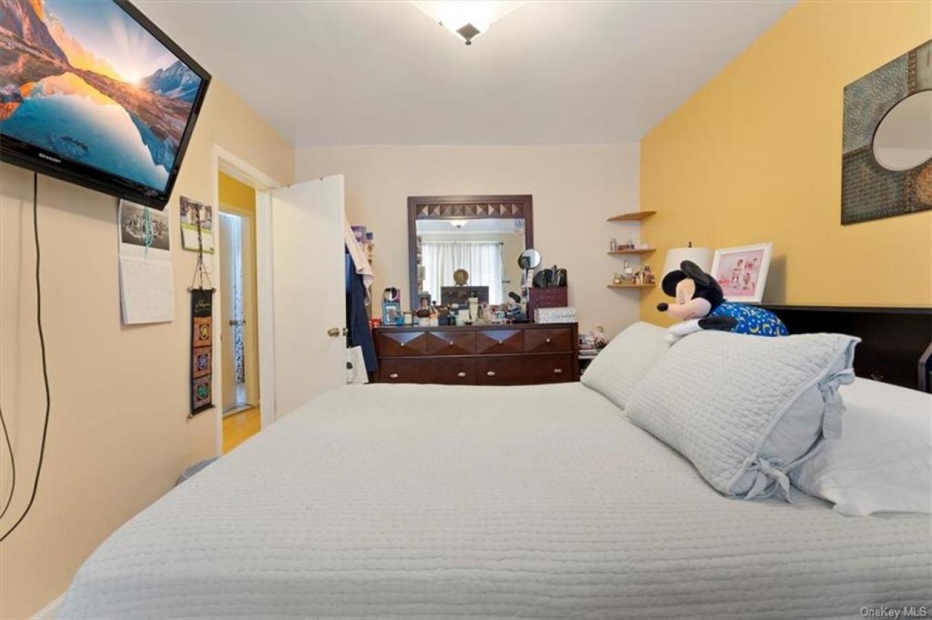 1486 Saint Lawrence Avenue, Bronx, NY, 10460, United States, 5 Bedrooms Bedrooms, ,2 BathroomsBathrooms,Residential,For Sale,1486 Saint Lawrence Avenue,1283022