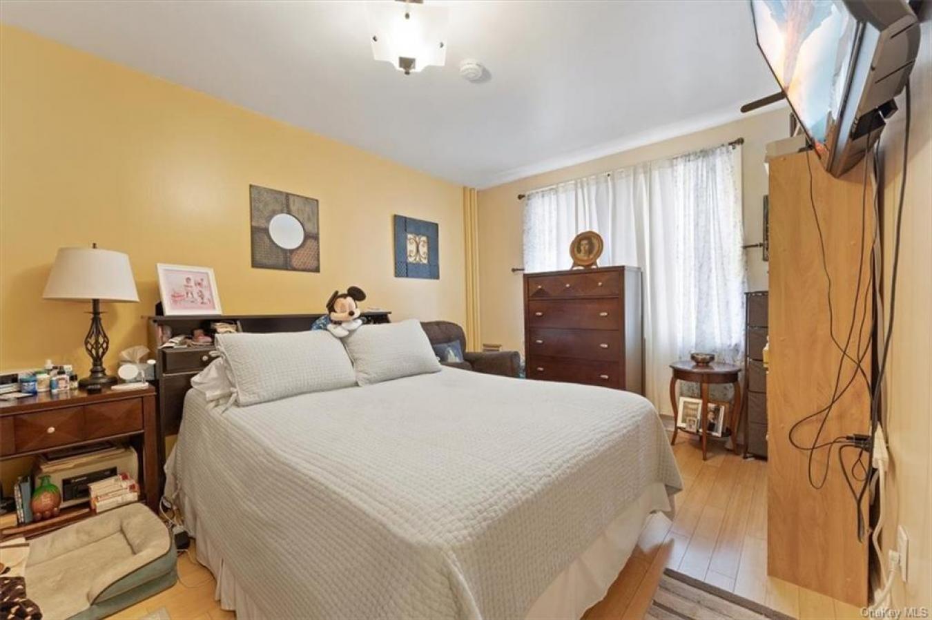 1486 Saint Lawrence Avenue, Bronx, NY, 10460, United States, 5 Bedrooms Bedrooms, ,2 BathroomsBathrooms,Residential,For Sale,1486 Saint Lawrence Avenue,1283022