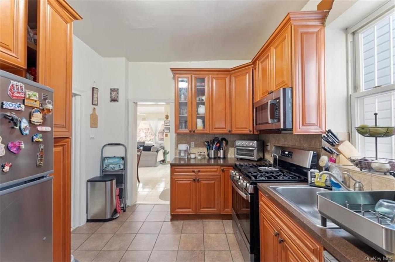 1486 Saint Lawrence Avenue, Bronx, NY, 10460, United States, 5 Bedrooms Bedrooms, ,2 BathroomsBathrooms,Residential,For Sale,1486 Saint Lawrence Avenue,1283022