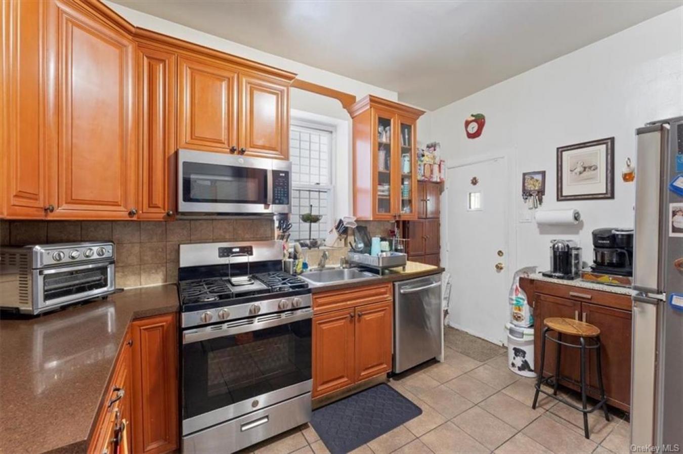1486 Saint Lawrence Avenue, Bronx, NY, 10460, United States, 5 Bedrooms Bedrooms, ,2 BathroomsBathrooms,Residential,For Sale,1486 Saint Lawrence Avenue,1283022