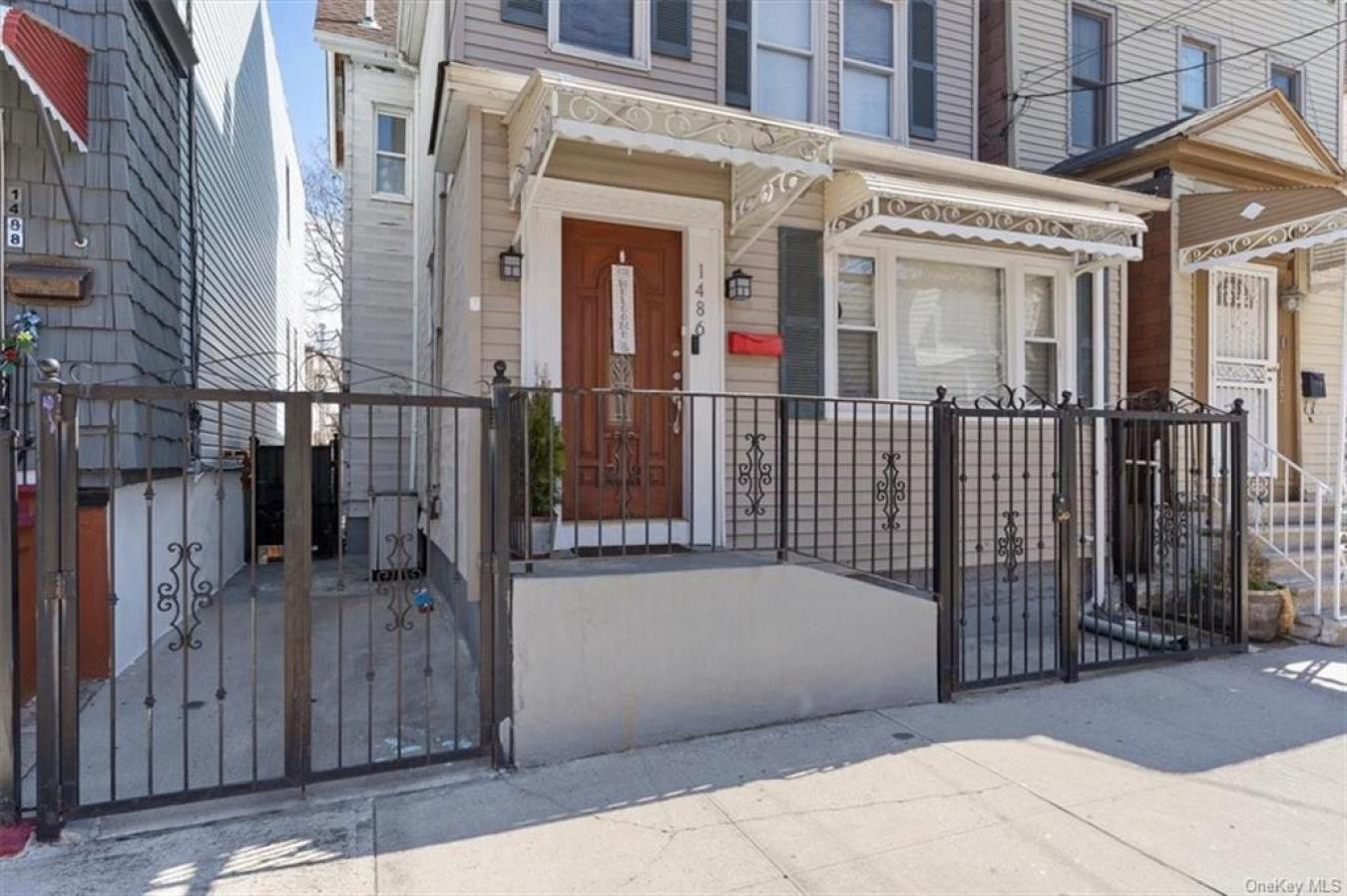 1486 Saint Lawrence Avenue, Bronx, NY, 10460, United States, 5 Bedrooms Bedrooms, ,2 BathroomsBathrooms,Residential,For Sale,1486 Saint Lawrence Avenue,1283022
