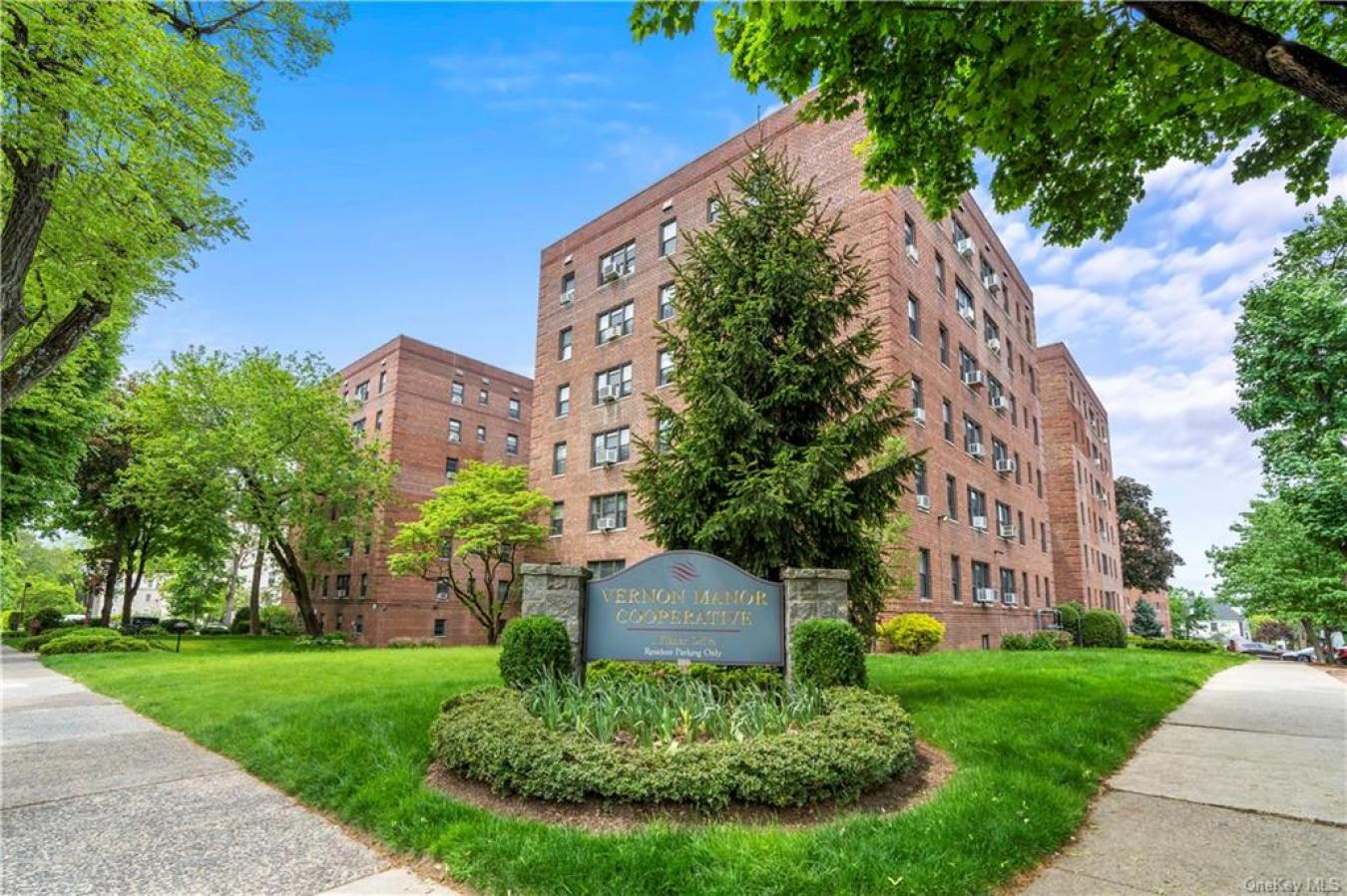 465 E Lincoln Avenue # 403, Mount Vernon, NY, 10552, United States, 2 Bedrooms Bedrooms, ,1 BathroomBathrooms,Residential,For Sale,465 E Lincoln Avenue # 403,75816