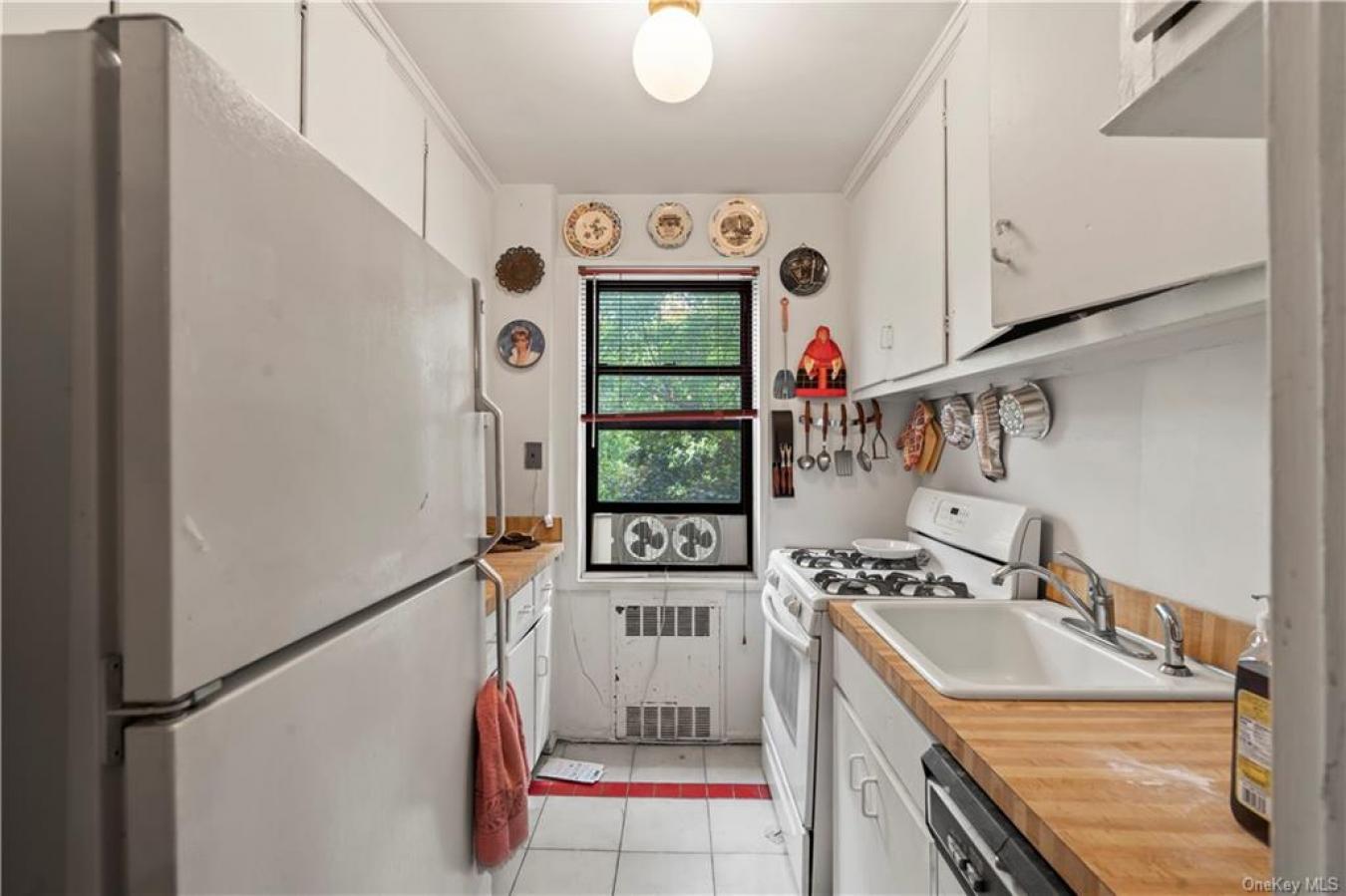 465 E Lincoln Avenue # 403, Mount Vernon, NY, 10552, United States, 2 Bedrooms Bedrooms, ,1 BathroomBathrooms,Residential,For Sale,465 E Lincoln Avenue # 403,75816