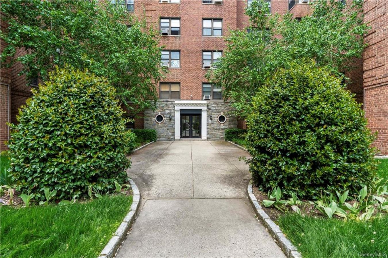 465 E Lincoln Avenue # 403, Mount Vernon, NY, 10552, United States, 2 Bedrooms Bedrooms, ,1 BathroomBathrooms,Residential,For Sale,465 E Lincoln Avenue # 403,75816