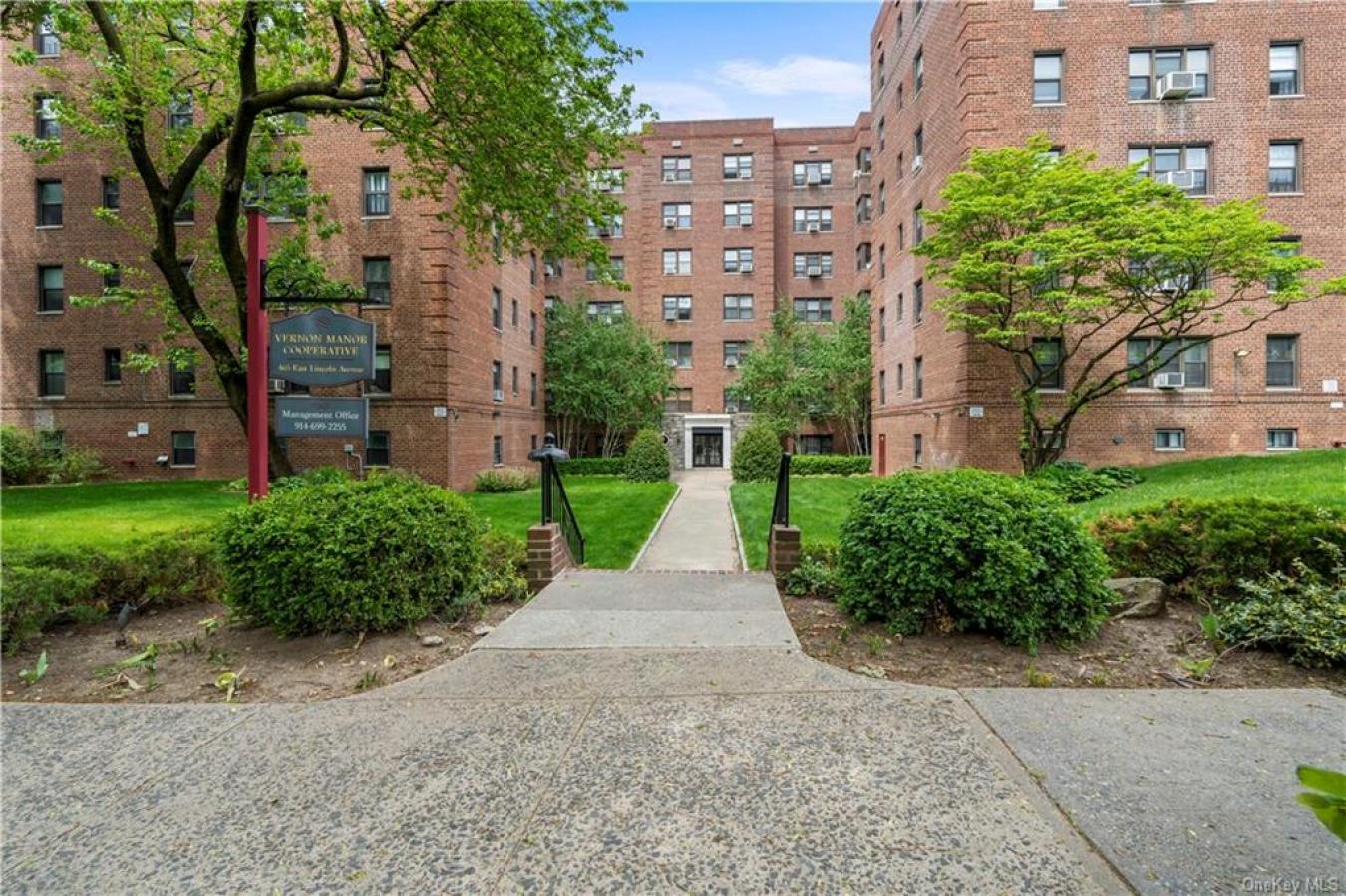 465 E Lincoln Avenue # 403, Mount Vernon, NY, 10552, United States, 2 Bedrooms Bedrooms, ,1 BathroomBathrooms,Residential,For Sale,465 E Lincoln Avenue # 403,75816