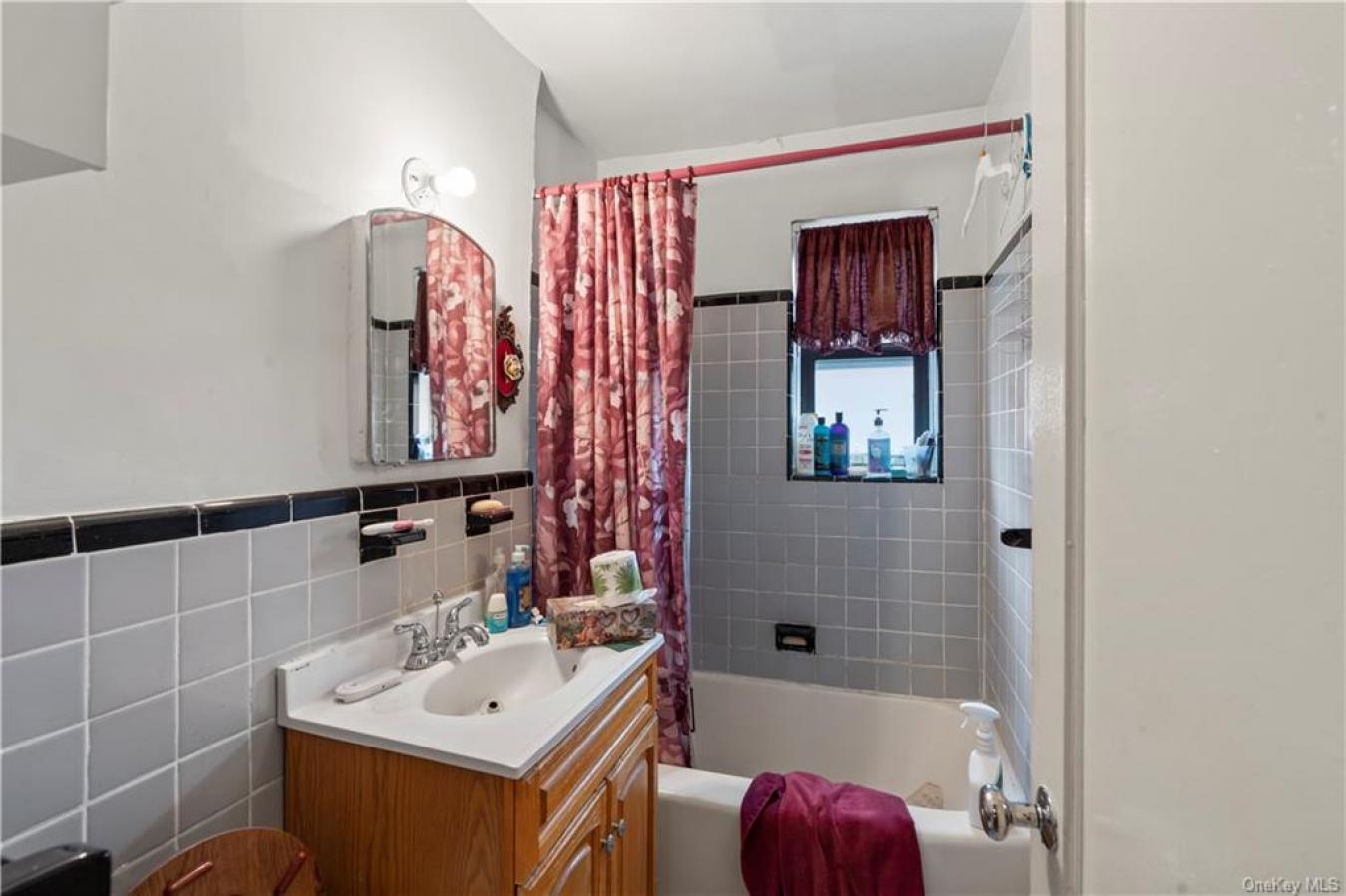 465 E Lincoln Avenue # 403, Mount Vernon, NY, 10552, United States, 2 Bedrooms Bedrooms, ,1 BathroomBathrooms,Residential,For Sale,465 E Lincoln Avenue # 403,75816