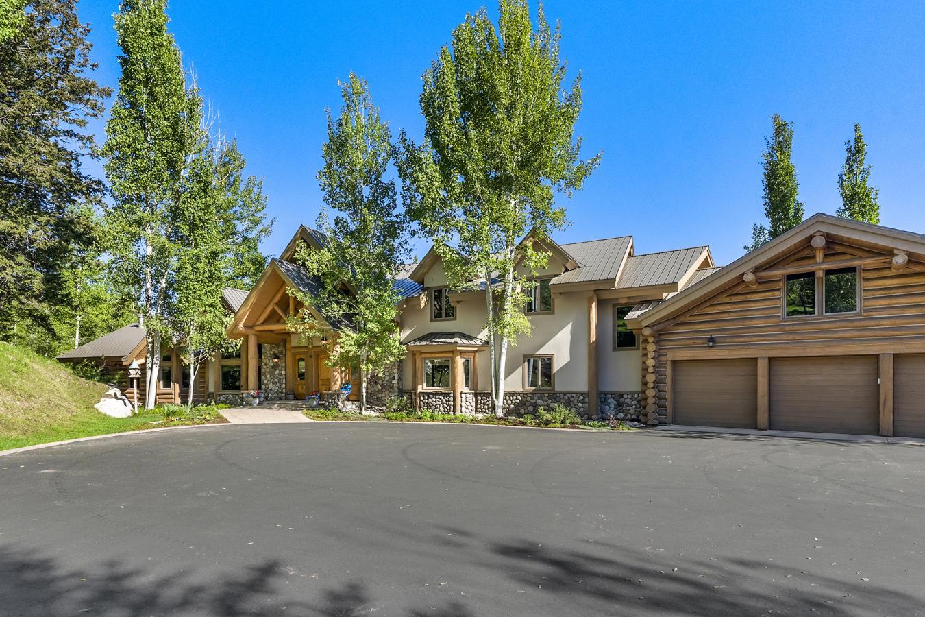 27795 CR 14, Oak Creek, CO, 80487, United States, 5 Bedrooms Bedrooms, ,7 BathroomsBathrooms,Residential,For Sale,27795 CR 14,1419111