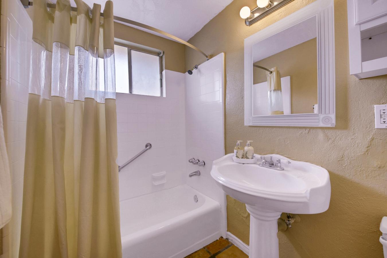 350 W Chino Canyon Road, Palm Springs, California, 92262, United States, 39 Bedrooms Bedrooms, ,25 BathroomsBathrooms,Residential,For Sale,350 W Chino Canyon Road,1285113
