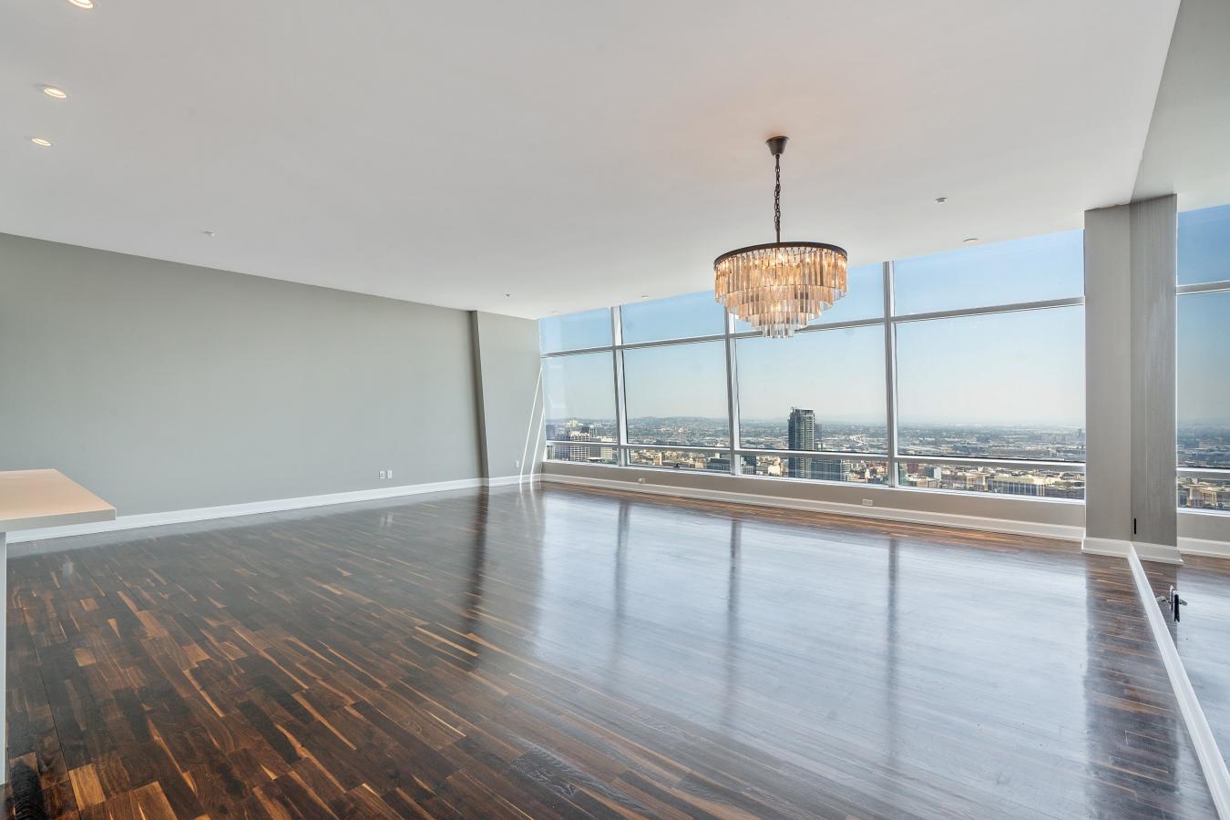 900 W. Olympic Boulevard, Los Angeles, CA, 90015, United States, 3 Bedrooms Bedrooms, ,3 BathroomsBathrooms,Residential,For Sale,900 W. Olympic Boulevard,1285525