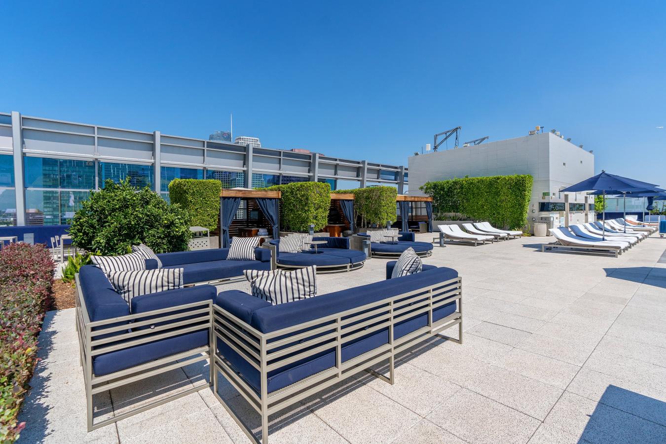 900 W. Olympic Boulevard, Los Angeles, CA, 90015, United States, 3 Bedrooms Bedrooms, ,3 BathroomsBathrooms,Residential,For Sale,900 W. Olympic Boulevard,1285525
