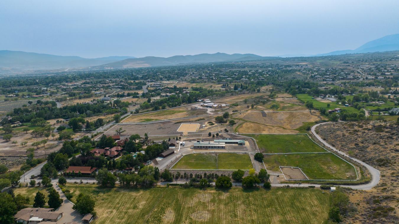This extraordinary estate once owned by the Harrah family in the heart – image 2