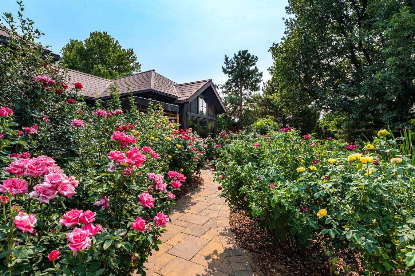 This extraordinary estate once owned by the Harrah family in the heart – image 14