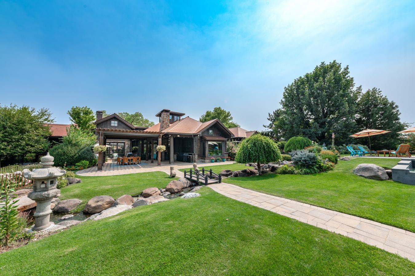 This extraordinary estate once owned by the Harrah family in the heart – image 9