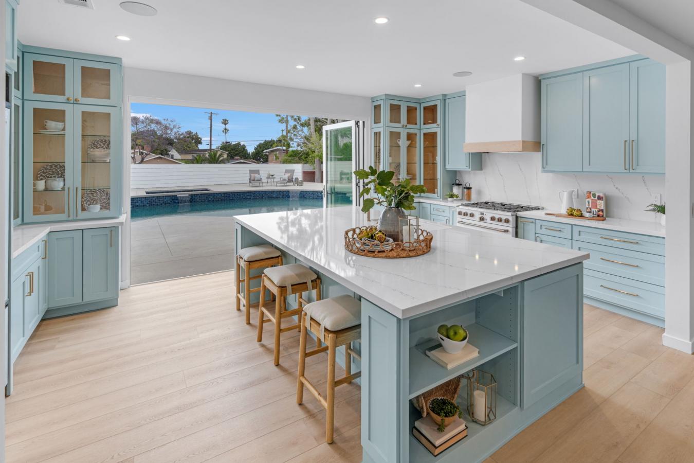 4160 Locust Avenue, Long Beach, CA, 90807, United States, 5 Bedrooms Bedrooms, ,5 BathroomsBathrooms,Residential,For Sale,4160 Locust Avenue,1289409