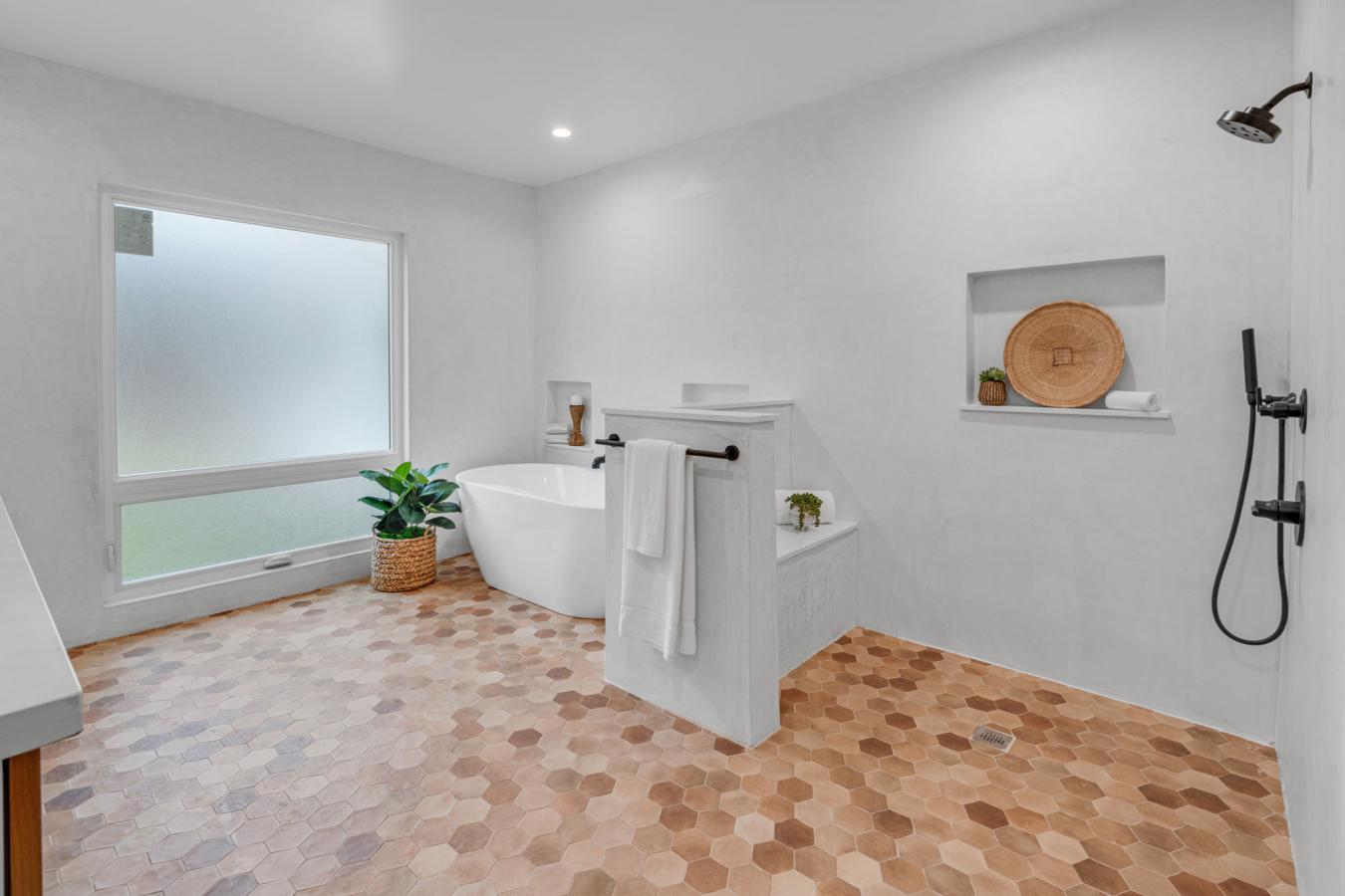 4160 Locust Avenue, Long Beach, CA, 90807, United States, 5 Bedrooms Bedrooms, ,5 BathroomsBathrooms,Residential,For Sale,4160 Locust Avenue,1289409