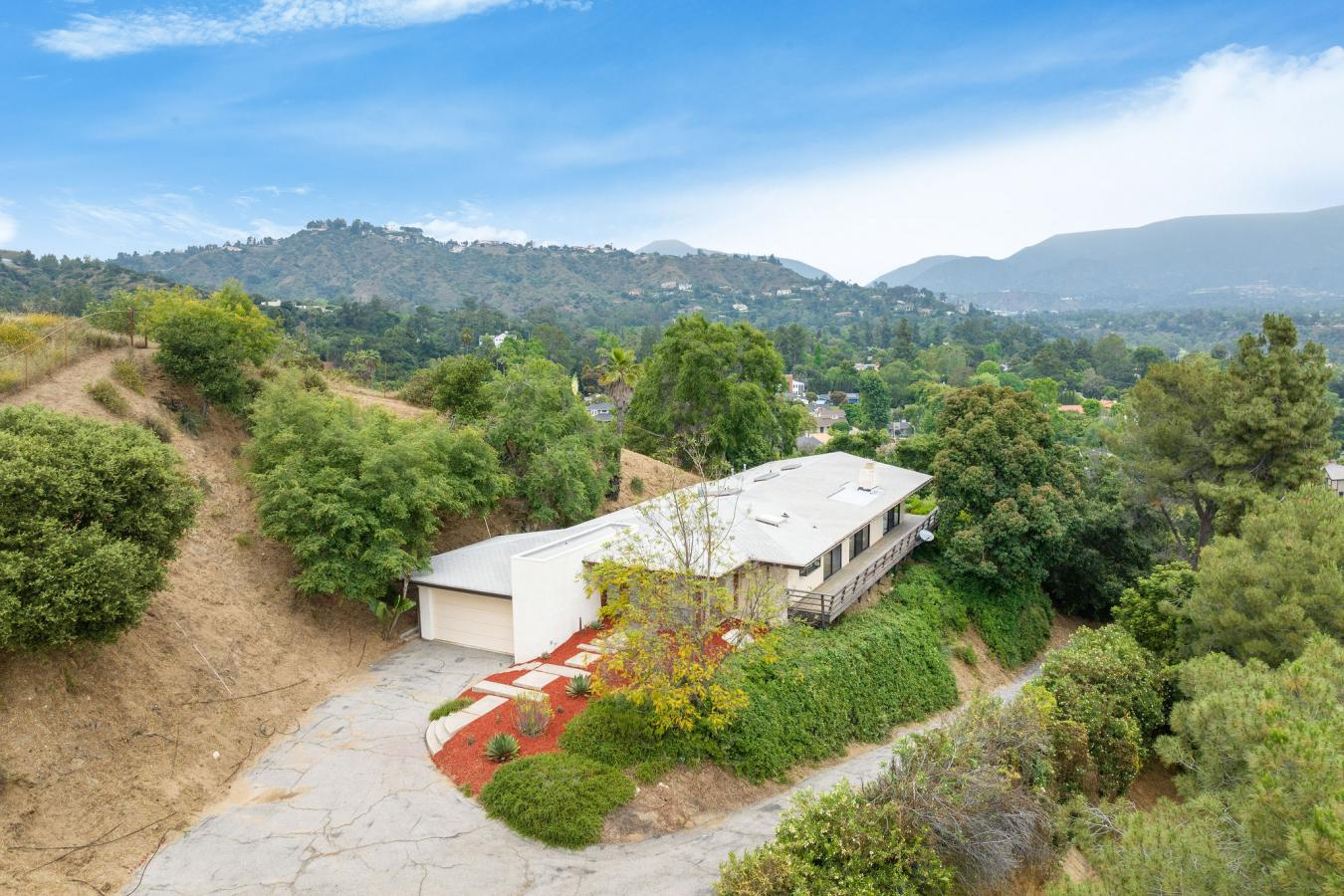 945 Linda Vista Avenue, Pasadena, CA, 91103, United States, 3 Bedrooms Bedrooms, ,2 BathroomsBathrooms,Residential,For Sale,945 Linda Vista Avenue,1290010