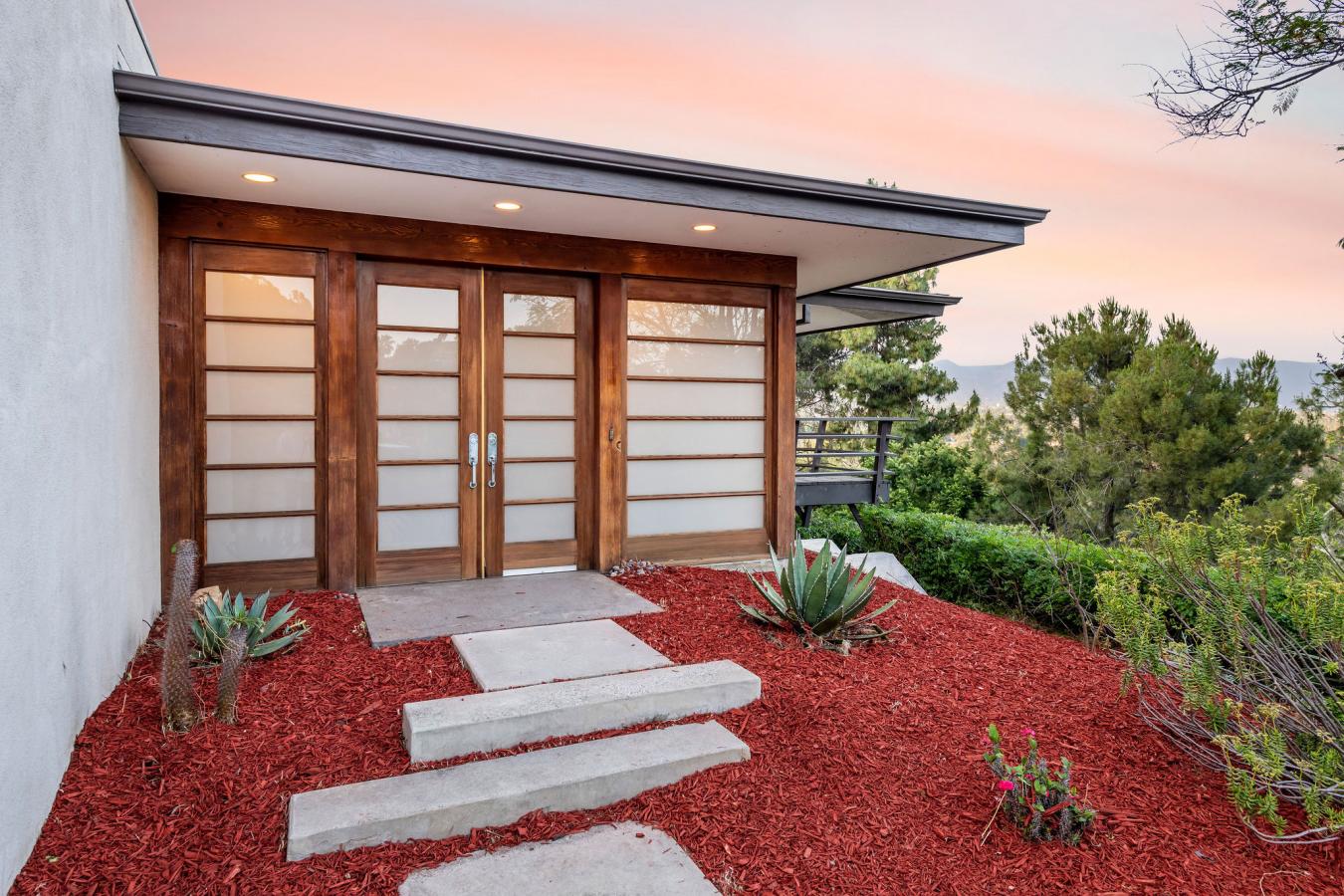 945 Linda Vista Avenue, Pasadena, CA, 91103, United States, 3 Bedrooms Bedrooms, ,2 BathroomsBathrooms,Residential,For Sale,945 Linda Vista Avenue,1290010