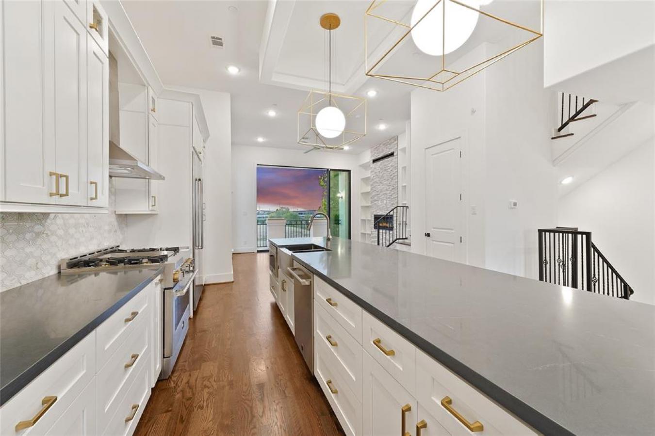615 N Live Oak Street, Houston, TX, 77003, United States, 4 Bedrooms Bedrooms, ,4 BathroomsBathrooms,Residential,For Sale,615 N Live Oak Street,1292939