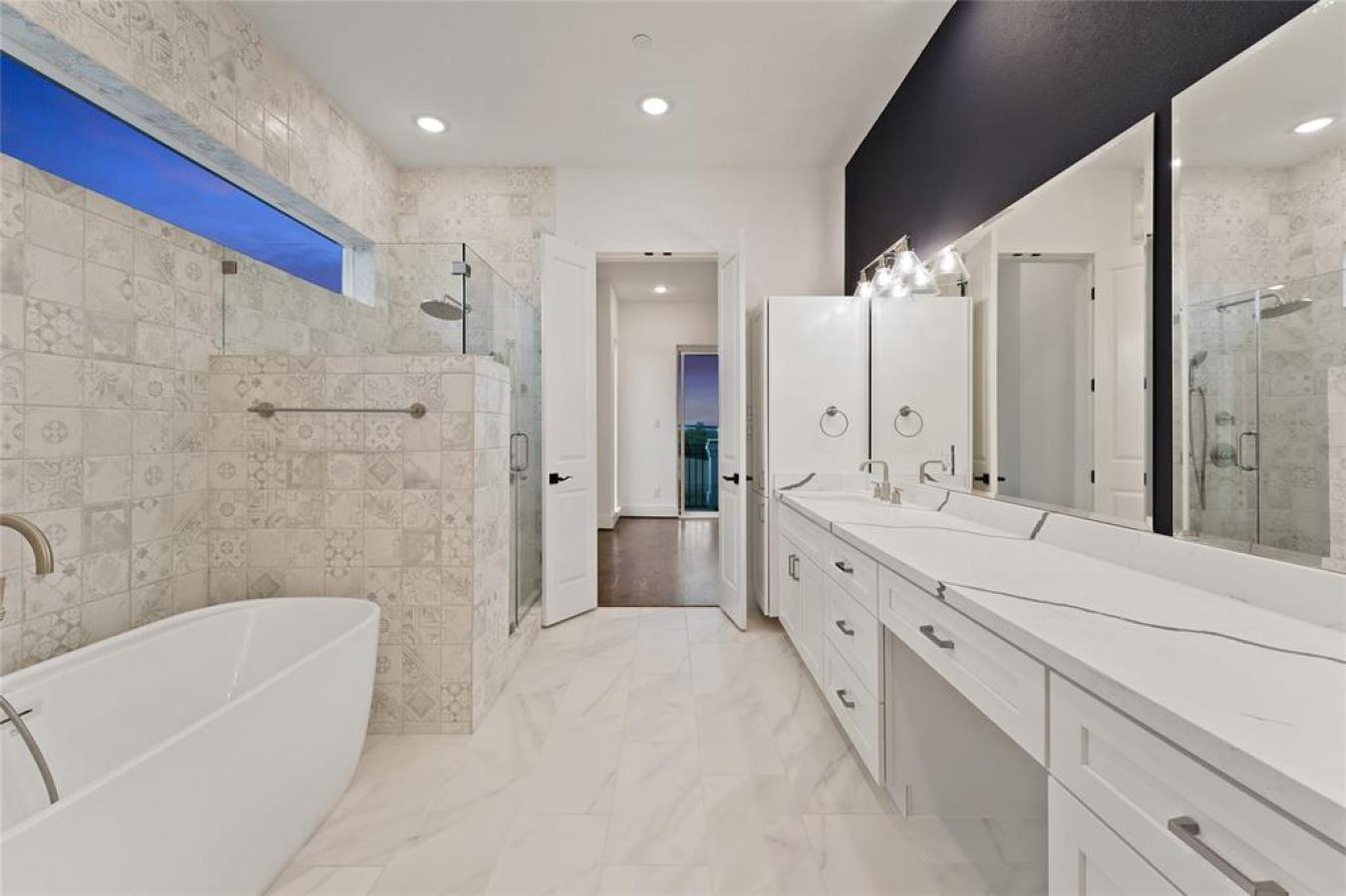 615 N Live Oak Street, Houston, TX, 77003, United States, 4 Bedrooms Bedrooms, ,4 BathroomsBathrooms,Residential,For Sale,615 N Live Oak Street,1292939