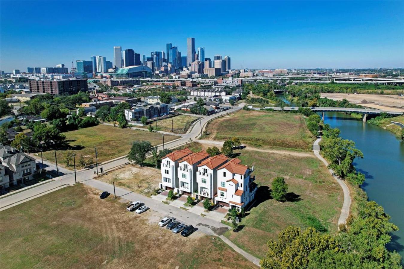 615 N Live Oak Street, Houston, TX, 77003, United States, 4 Bedrooms Bedrooms, ,4 BathroomsBathrooms,Residential,For Sale,615 N Live Oak Street,1292939