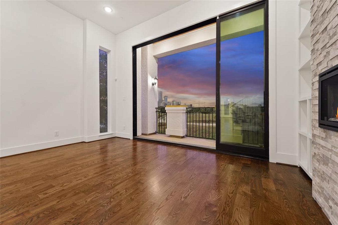 615 N Live Oak Street, Houston, TX, 77003, United States, 4 Bedrooms Bedrooms, ,4 BathroomsBathrooms,Residential,For Sale,615 N Live Oak Street,1292939