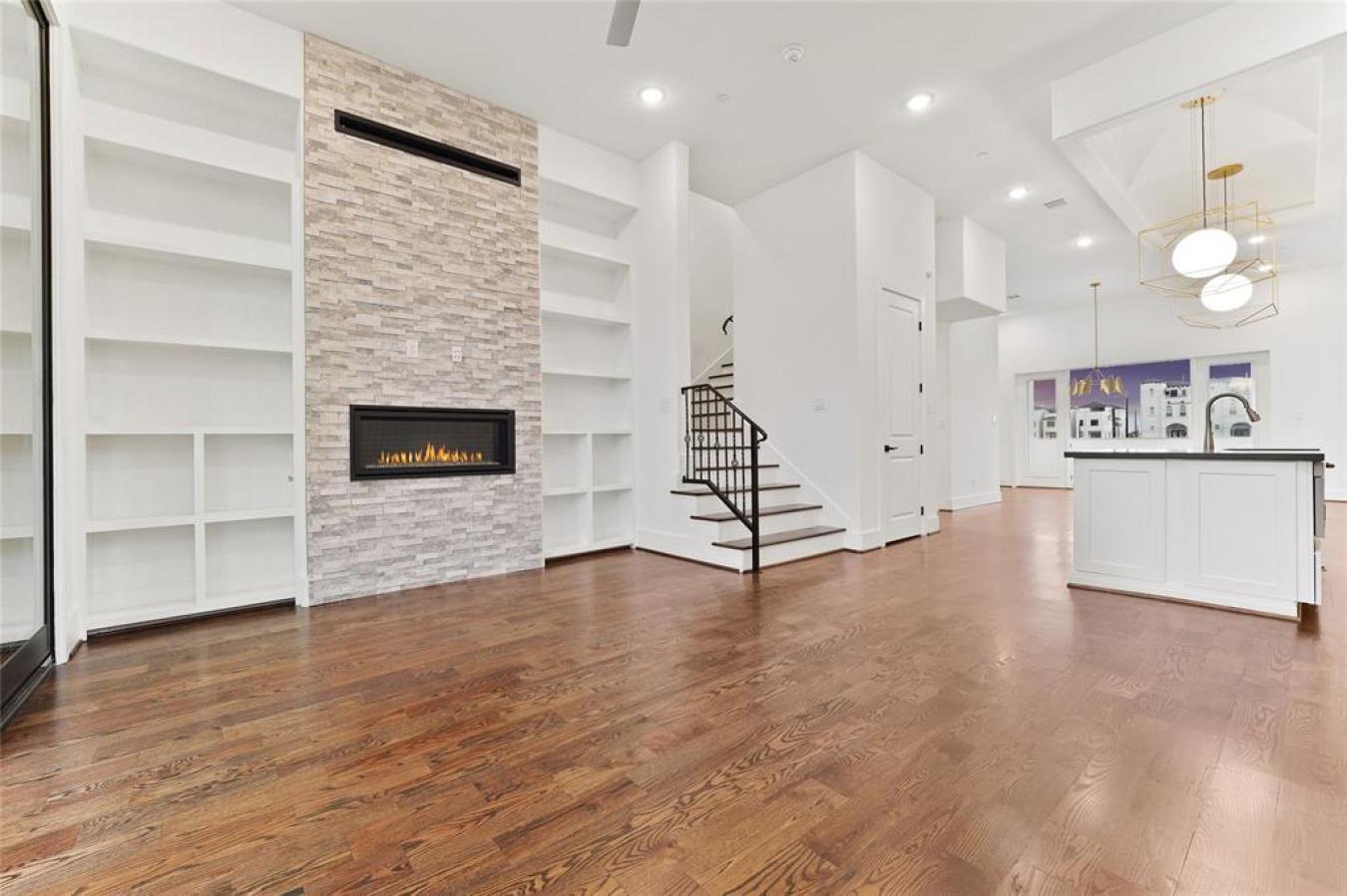 615 N Live Oak Street, Houston, TX, 77003, United States, 4 Bedrooms Bedrooms, ,4 BathroomsBathrooms,Residential,For Sale,615 N Live Oak Street,1292939