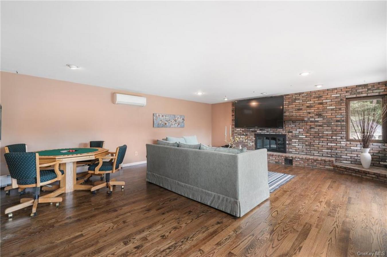 21 Orchard Circle, Ramapo, NY, 10901, United States, 4 Bedrooms Bedrooms, ,2 BathroomsBathrooms,Residential,For Sale,21 Orchard Circle,1295987