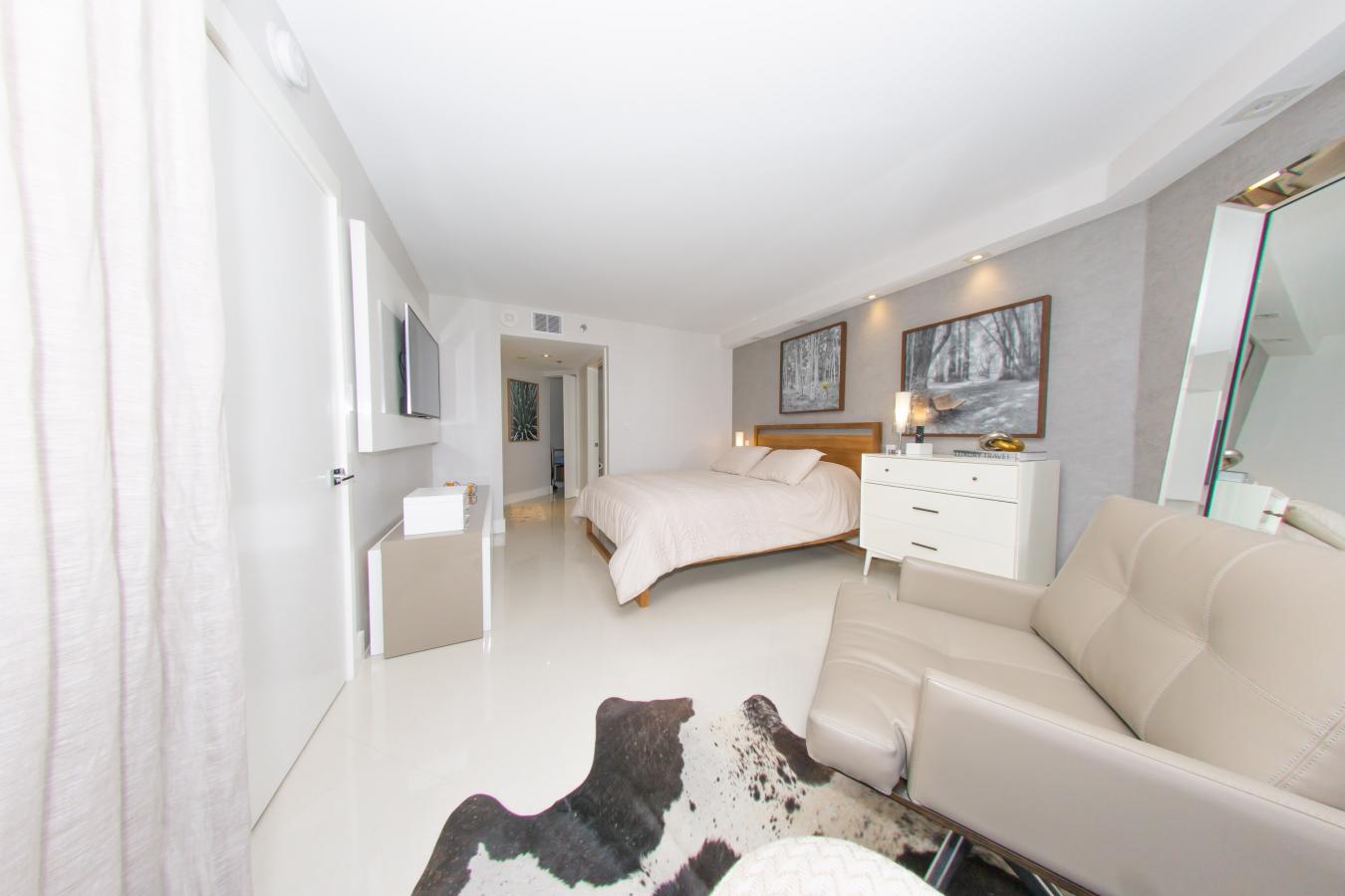 6767 Collins Avenue, MIAMI BEACH, FL, 33141, United States, 2 Bedrooms Bedrooms, ,2 BathroomsBathrooms,Residential,For Sale,6767 Collins Avenue,1301155