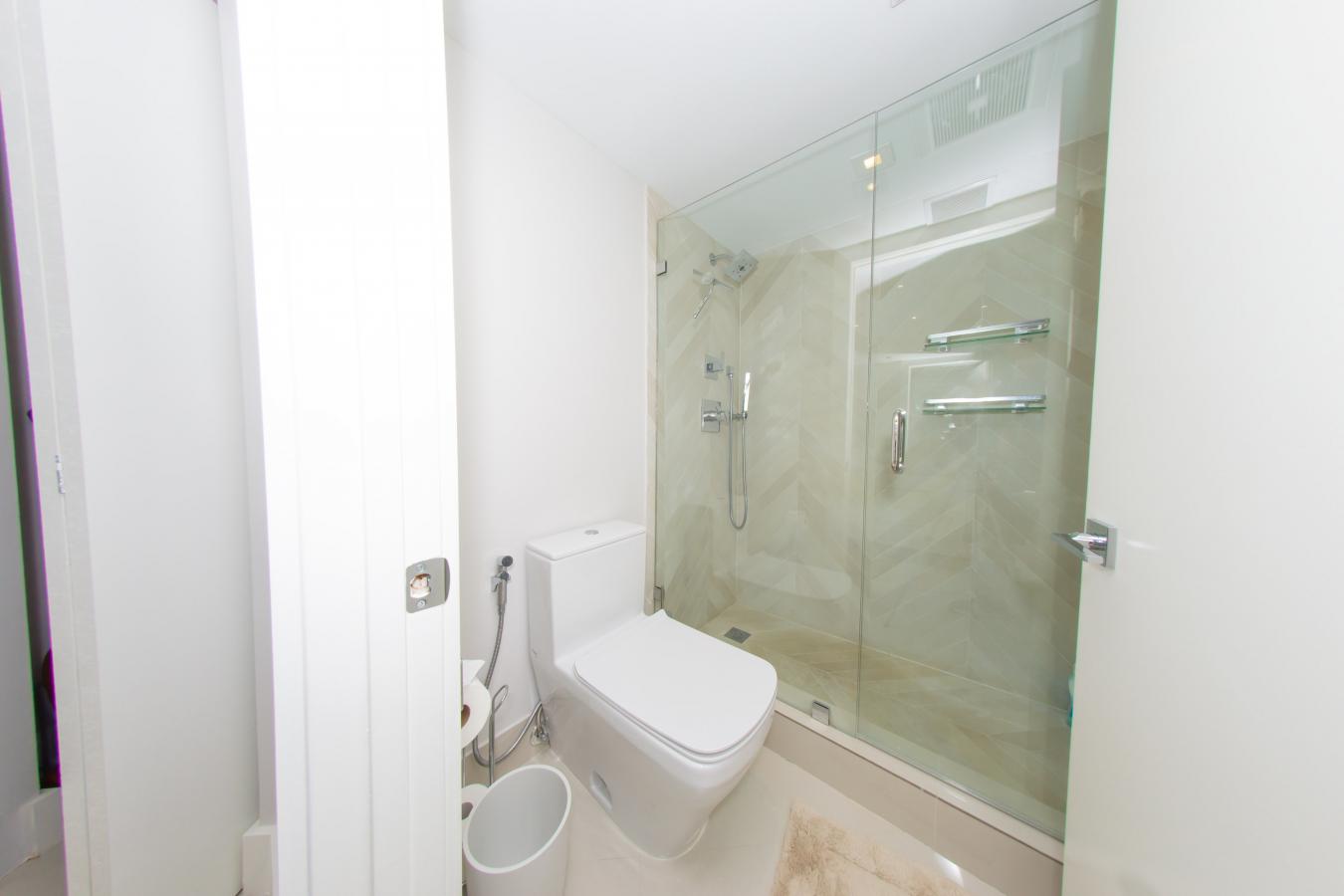 6767 Collins Avenue, MIAMI BEACH, FL, 33141, United States, 2 Bedrooms Bedrooms, ,2 BathroomsBathrooms,Residential,For Sale,6767 Collins Avenue,1301155