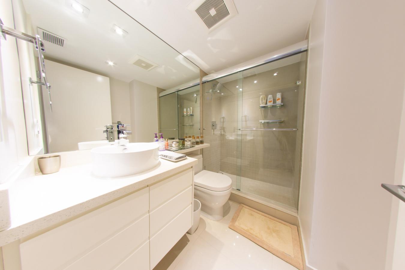 6767 Collins Avenue, MIAMI BEACH, FL, 33141, United States, 2 Bedrooms Bedrooms, ,2 BathroomsBathrooms,Residential,For Sale,6767 Collins Avenue,1301155