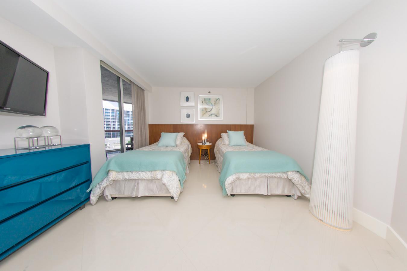 6767 Collins Avenue, MIAMI BEACH, FL, 33141, United States, 2 Bedrooms Bedrooms, ,2 BathroomsBathrooms,Residential,For Sale,6767 Collins Avenue,1301155