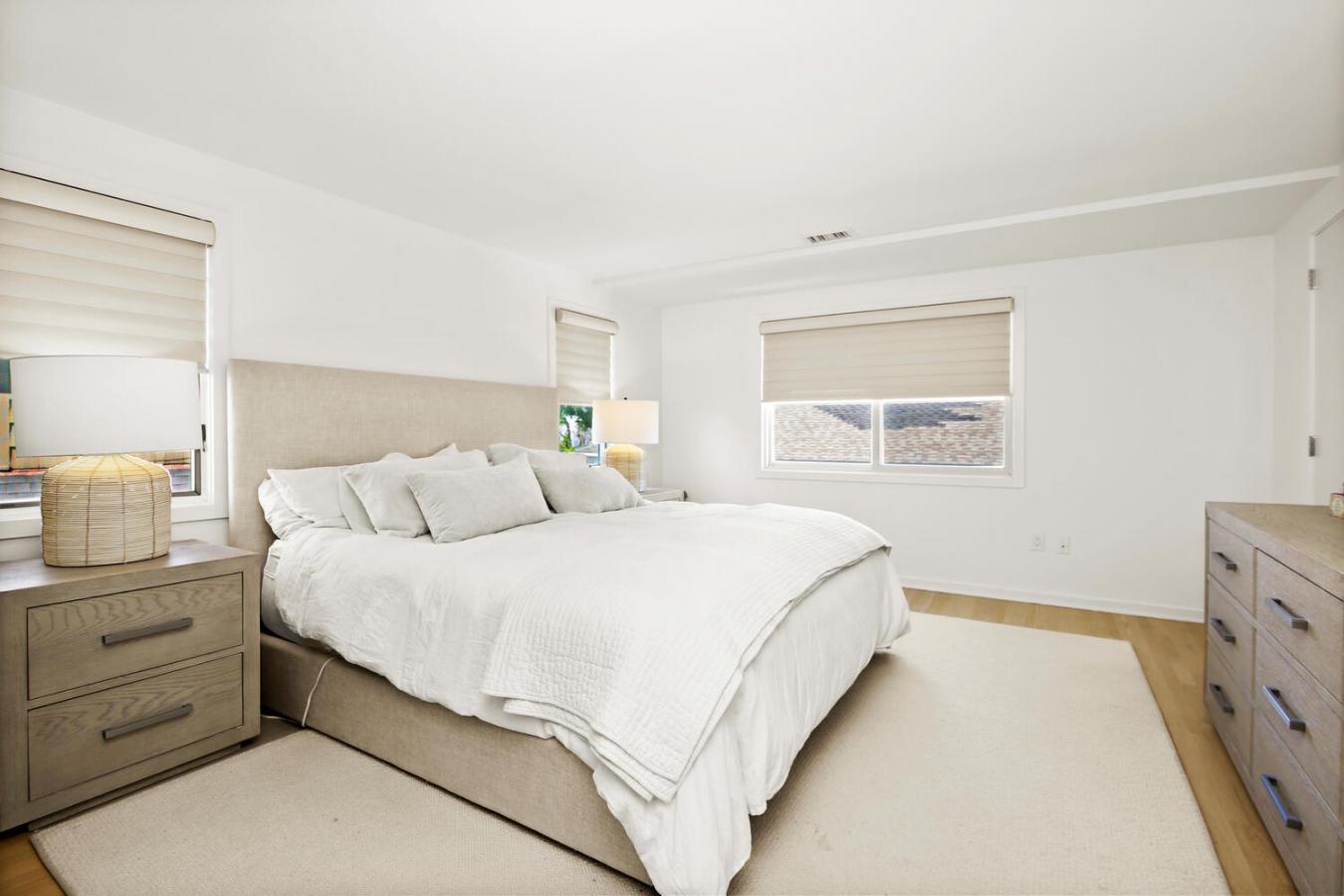 31 Soundview Drive, Westport, Connecticut, 06880, United States, 4 Bedrooms Bedrooms, ,4 BathroomsBathrooms,Residential,For Sale,31 Soundview Drive,1301736