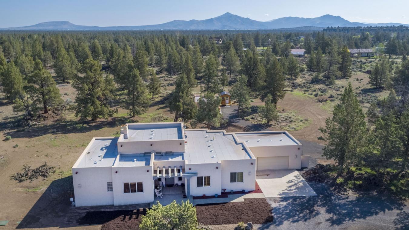 6900 NW River Springs Rd, Redmond, OR, 97756, United States, 3 Bedrooms Bedrooms, ,2 BathroomsBathrooms,Residential,For Sale,6900 NW River Springs Rd,1301977